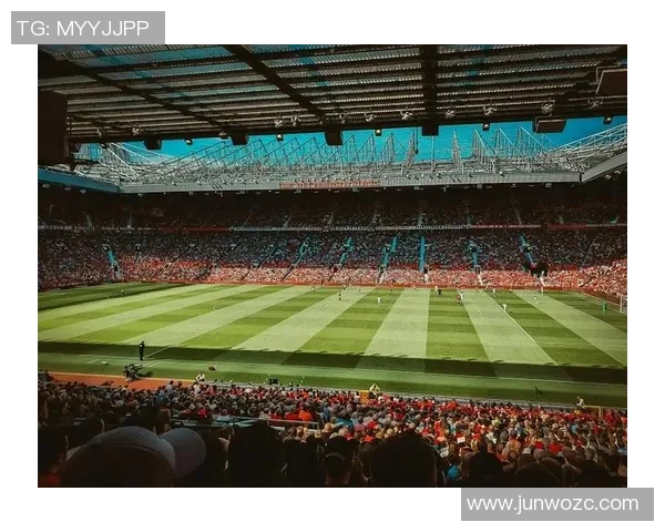 传奇足球巨星同场竞技再现经典对决燃爆全场精彩瞬间 传奇足球巨星同场竞技再现经典对决燃爆全场精彩瞬间